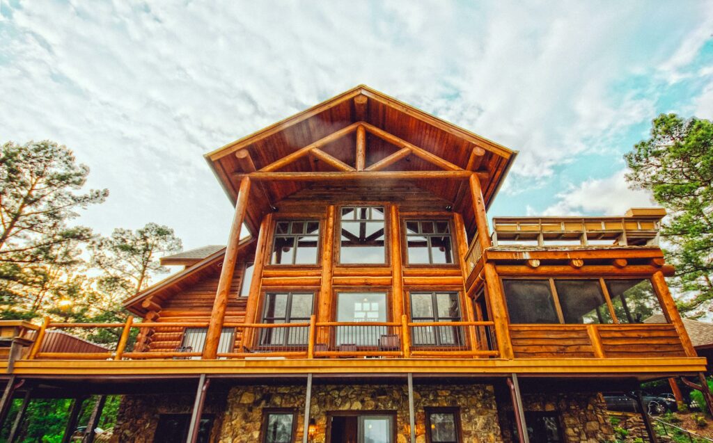 the modern log cabin: blending tradition and technology